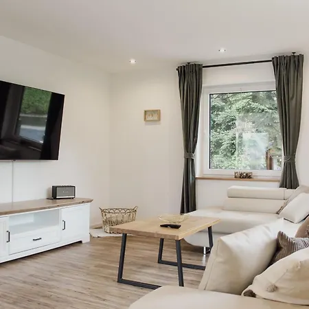 Prázdninový dům Traumfabrik Eifel Mit Sauna & Whirlpool *