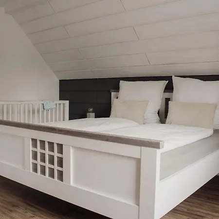 Traumfabrik Eifel Mit Sauna&whirlpool *