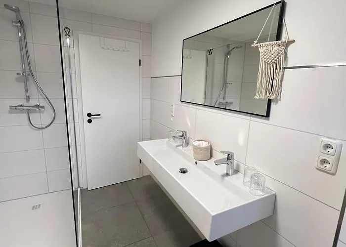 Traumfabrik Eifel Mit Sauna & Whirlpool Hébergement de vacances