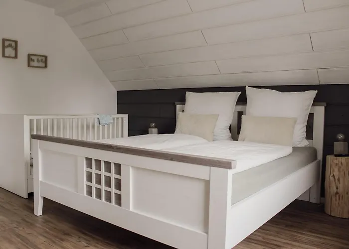 Traumfabrik Eifel Mit Sauna & Whirlpool *