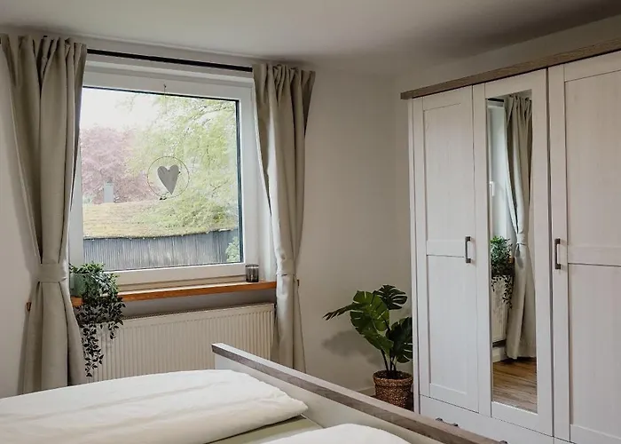 Traumfabrik Eifel Mit Sauna & Whirlpool Hébergement de vacances