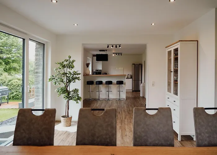 Traumfabrik Eifel Mit Sauna & Whirlpool Montjoie